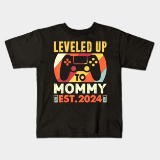 Soon To Be Mom 2024 I Leveled Up To Mommy 2024 Kids T-Shirt